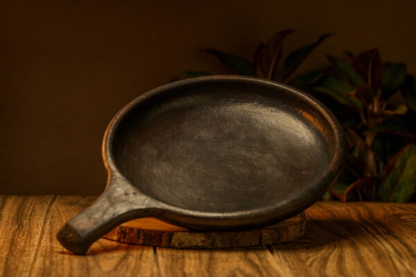 Fry pan black